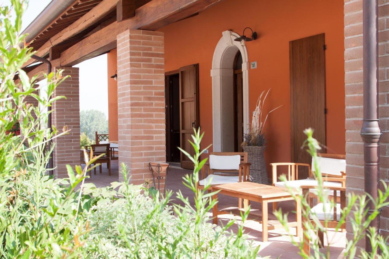 Hotel Collina Dei Poeti à SantʼArcangelo di Romagna Extérieur photo