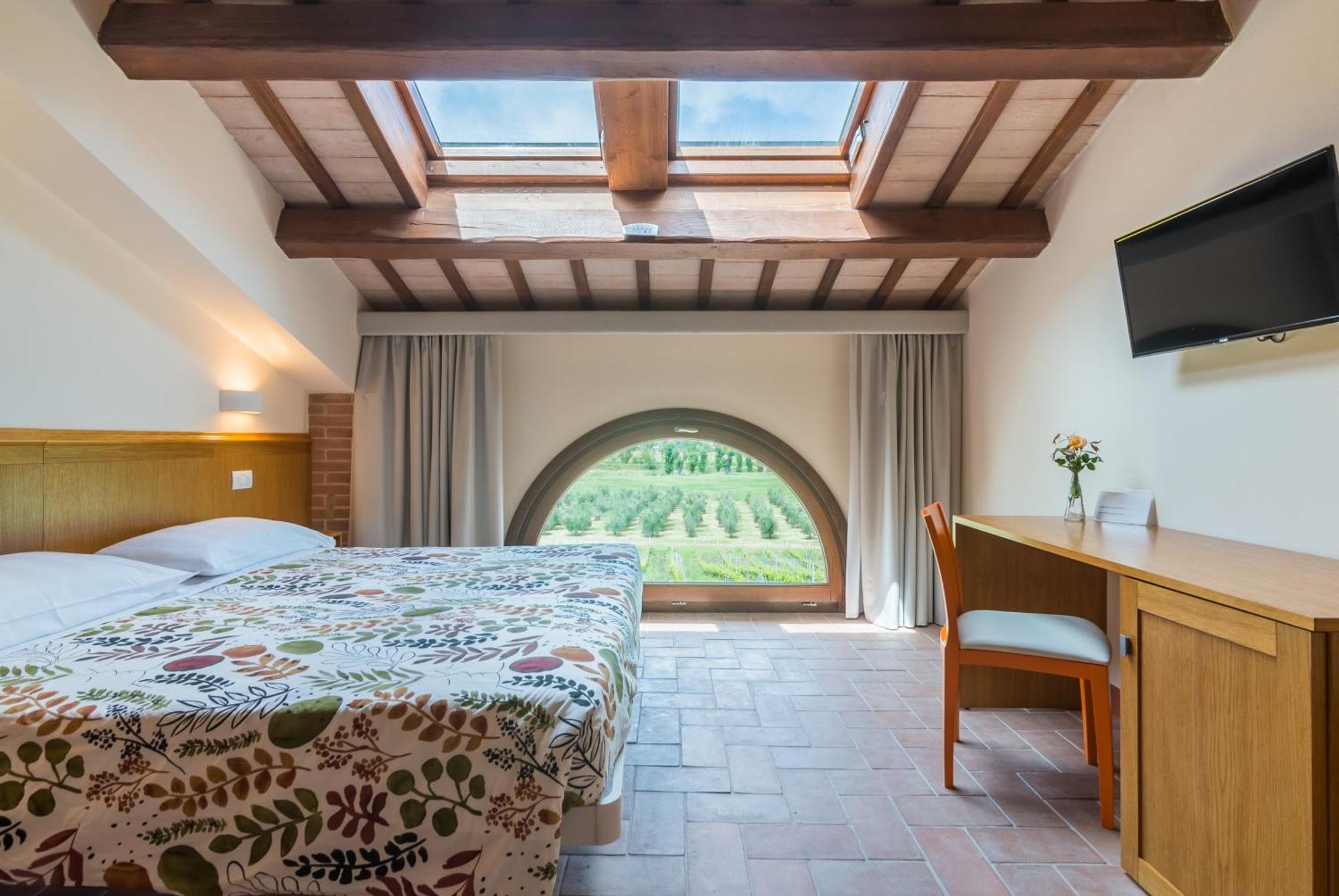 Hotel Collina Dei Poeti à SantʼArcangelo di Romagna Chambre photo